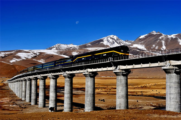 2001年7月起，bet356亚洲体育官网入口牌水泥大量用于建设青藏铁路-来源于网站.jpg